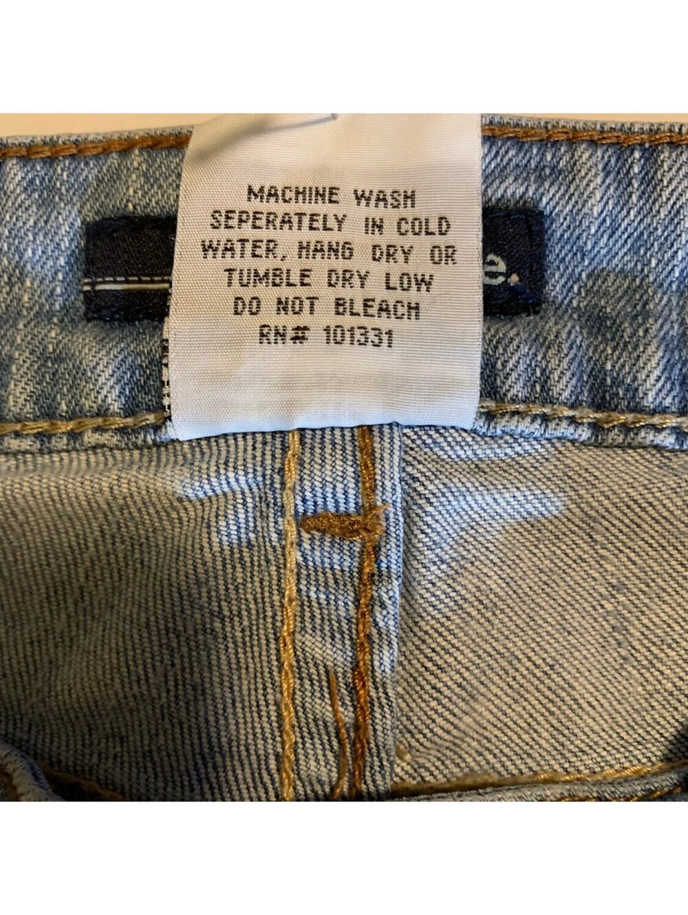 Refuge Light Blue Distressed Jeans Size Waist 29 in. - Picture 10 of 10